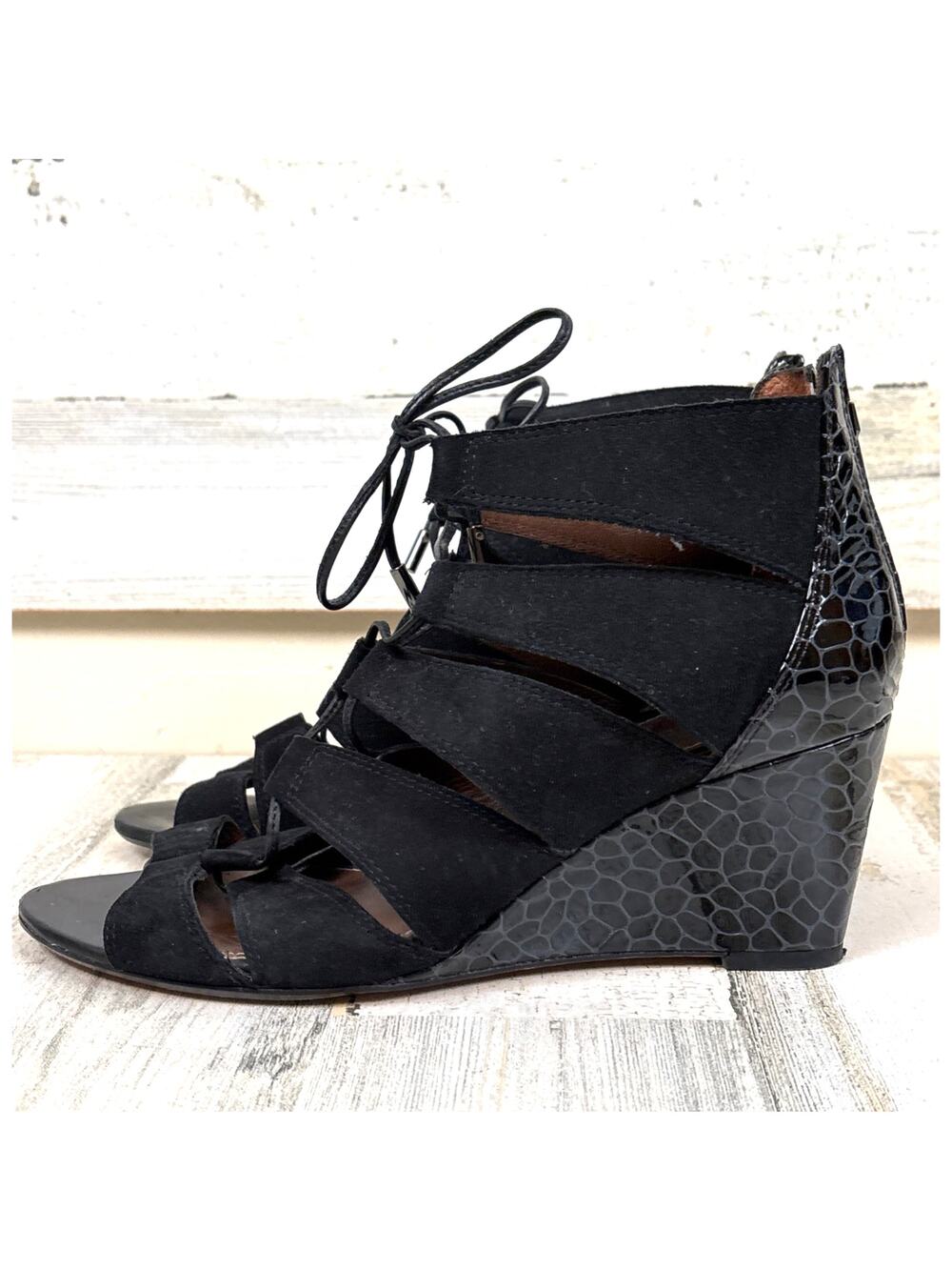 Donald J Pliner Womens 8.5 Black Suede Patent Wedge Sandals Designer Luxe